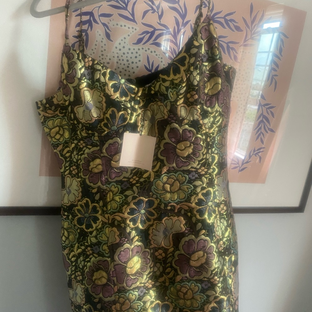 Super down party dress. - Picture 4 of 4